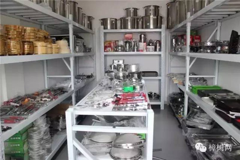 商用洗碗机与传统手工清洗：哪款更胜一筹？
